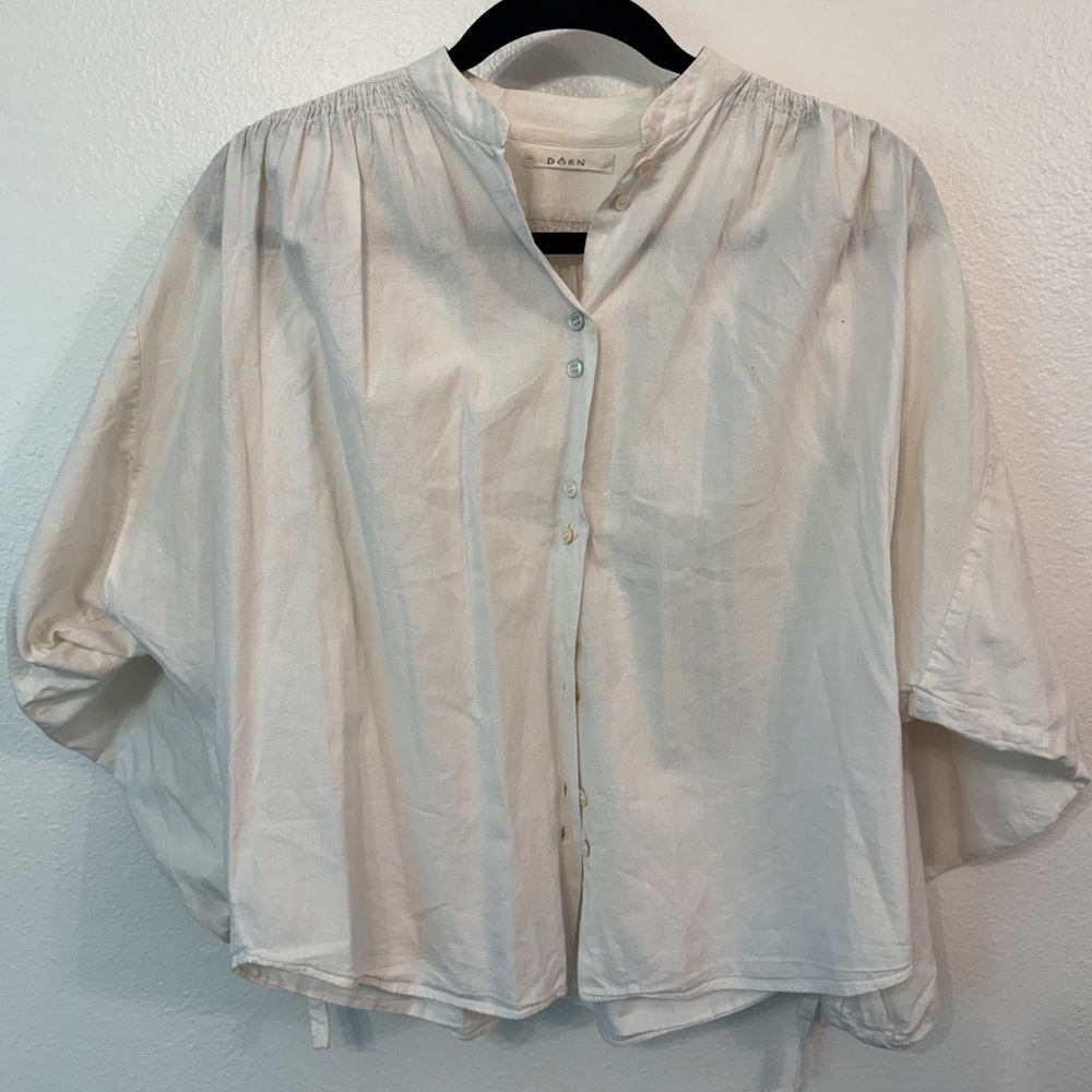 Doen Cream Button-Front Peasant Blouse